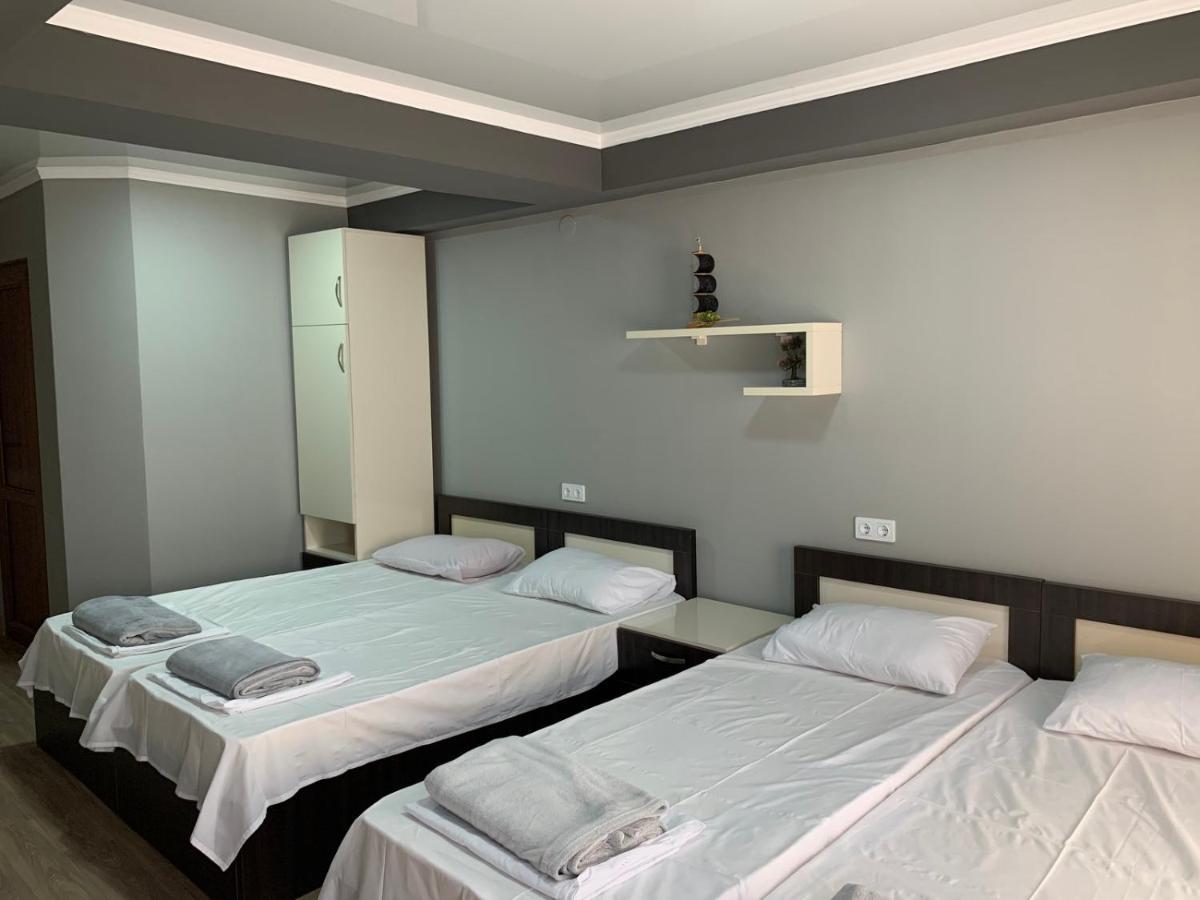 Art Hole Bed & Breakfast Kutaisi Exterior photo